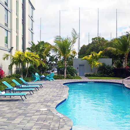 Home2 Suites By Hilton West Palm Beach Airport Cloud Lake Dış mekan fotoğraf