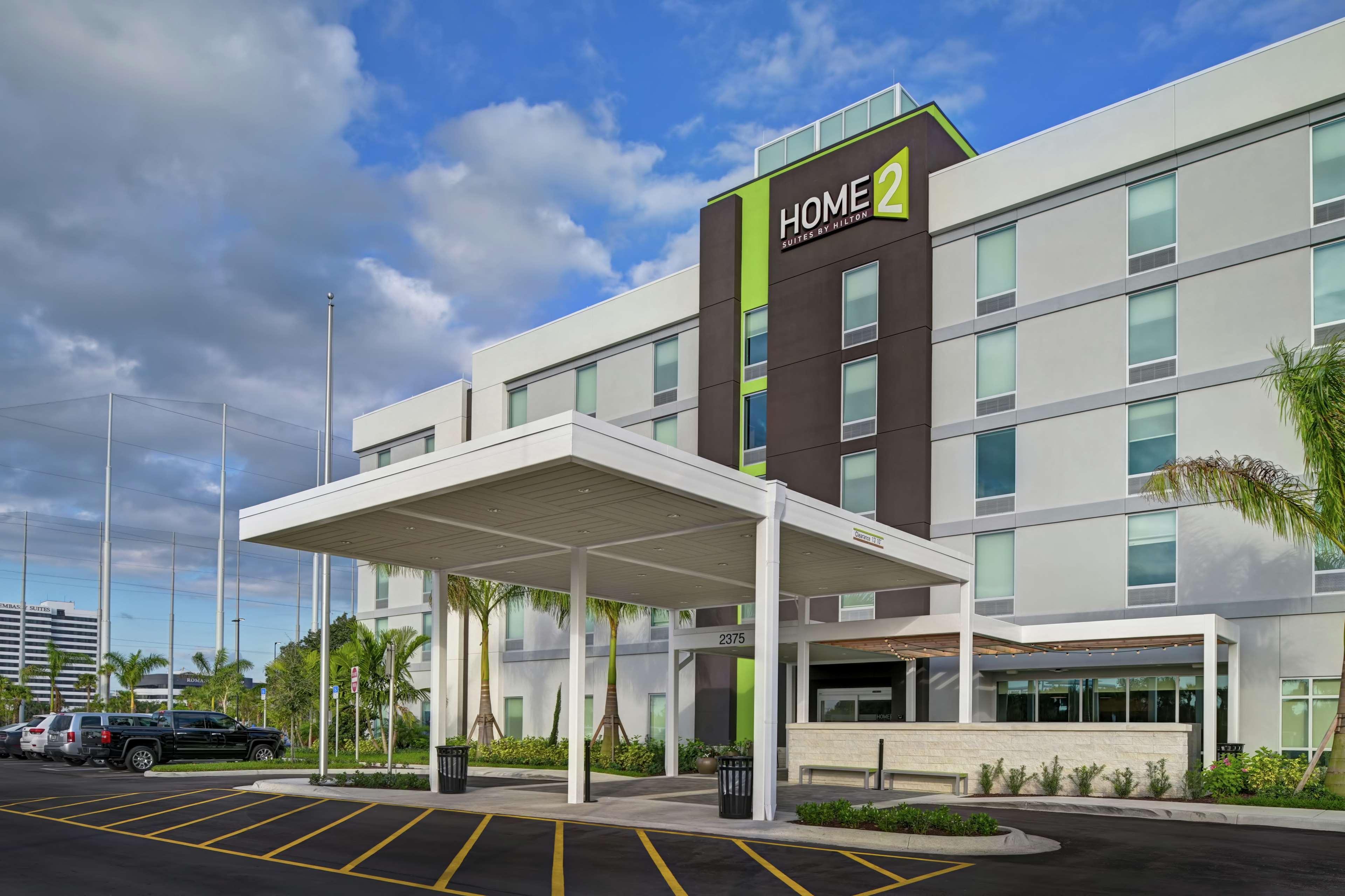 Home2 Suites By Hilton West Palm Beach Airport Cloud Lake Dış mekan fotoğraf
