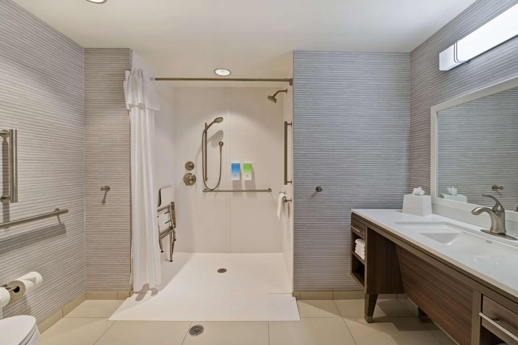 Home2 Suites By Hilton West Palm Beach Airport Cloud Lake Dış mekan fotoğraf